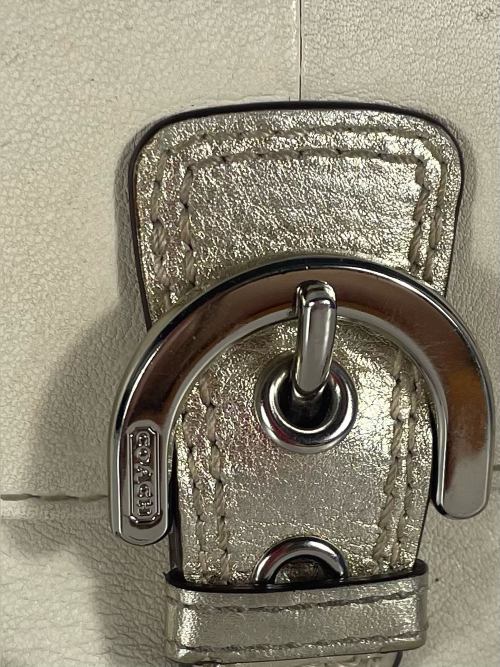 Coach Vintage Soho Cream Metallic Gold Leather Wallet-COA - Picture 12 of 13